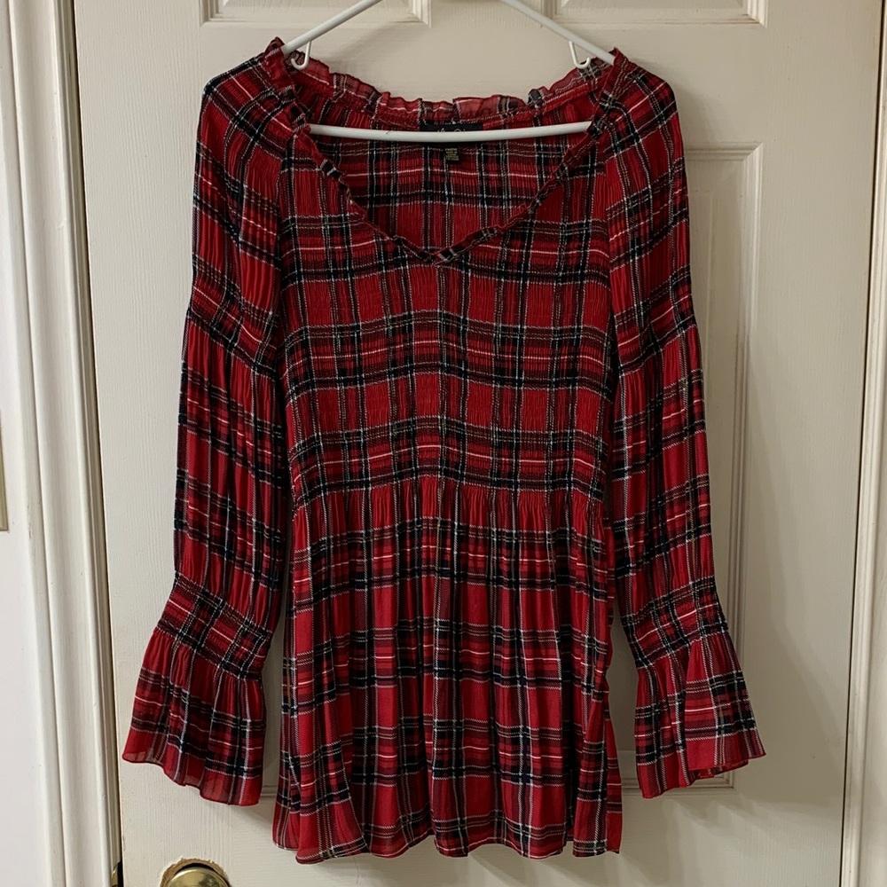 🌷3 for $25🌷Melissa Paige, US MP, Red Black & White Plaid Long Sleeve Top